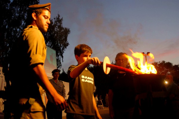 Israel-Memorial Day-torch