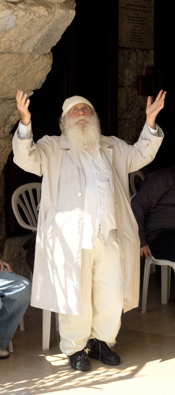 Wearing-White-Yom-Kippur