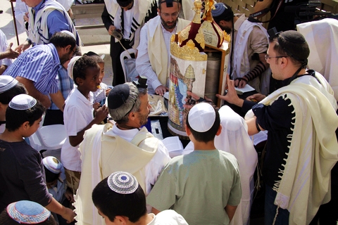 Bar-Mitzvah-Wailing Wall-Torah