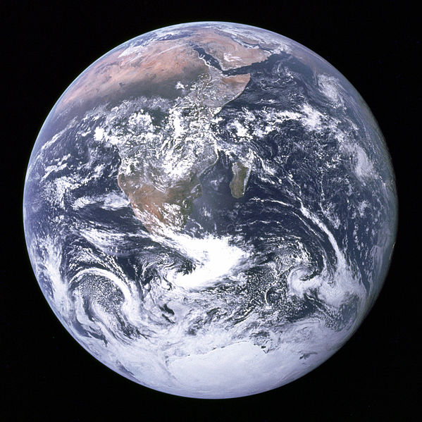 Earth_seen_from_Apollo 17