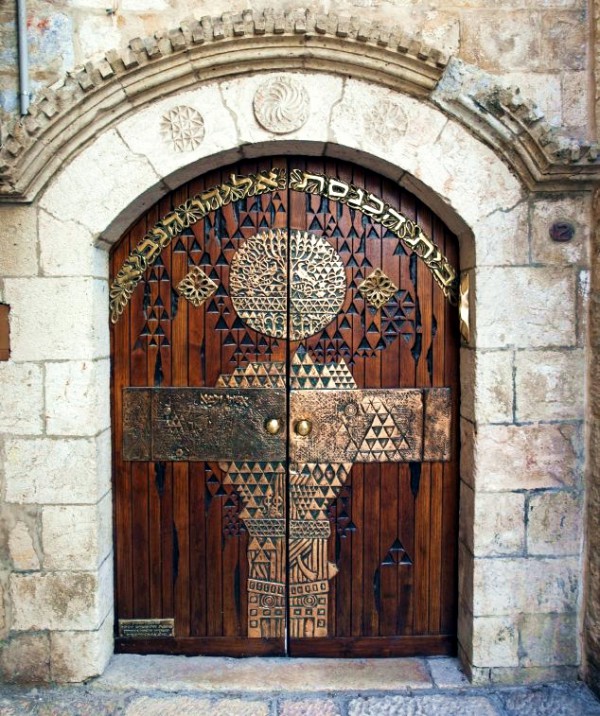 synagogue-doors