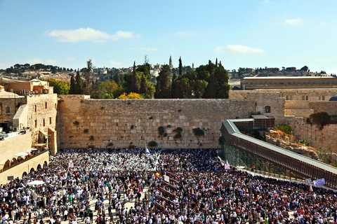 Western wall-crowd