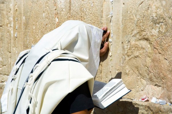 Western-Wall-Prayer-tallit