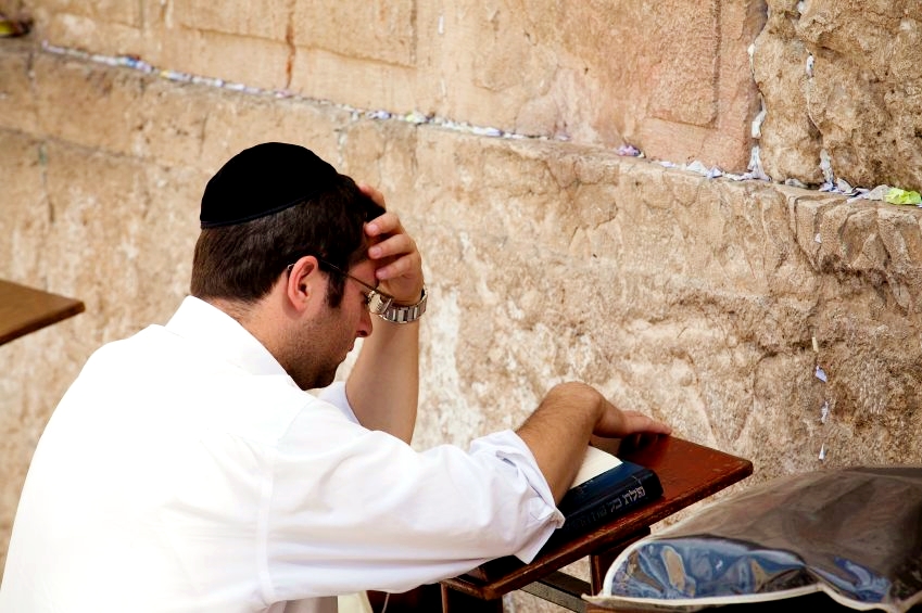 Praying-Western Wall-Jerusalem.