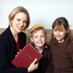 Mother-children-English-Hebrew-version-Torah