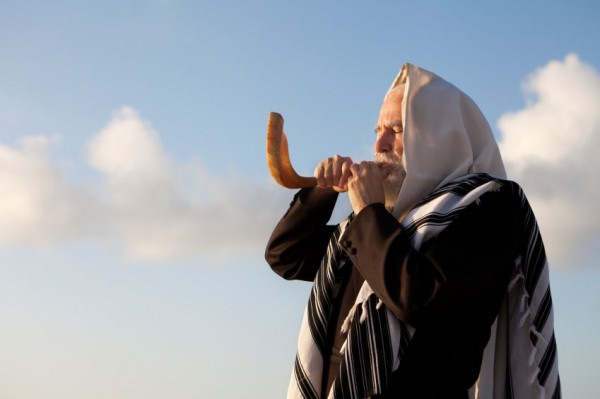 ram's horn-shofar-tallit