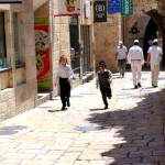 Jewish-Jerusalem-narrow streets-pedestrian