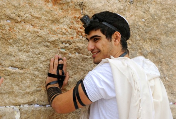 Tefillin-smile-kotel