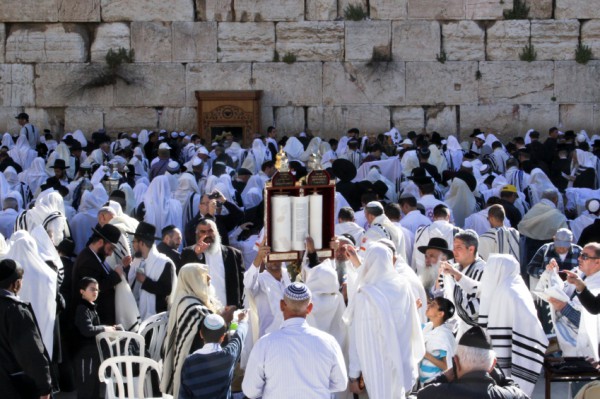 Hagbah-Kotel-Chag-Sefer-Festival