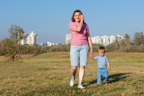 Ashkelon-mother-child