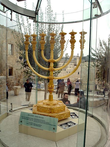 Golden Menorah-replica-Jerusalem