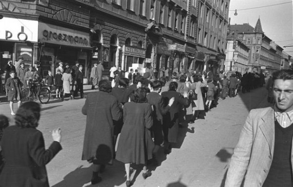 1944-arrest-Hungarian-Jews-Budapest-Festnahme-Juden