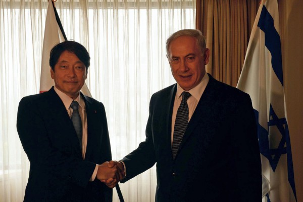 Itsunori Onodera and Benjamin Netanyahu