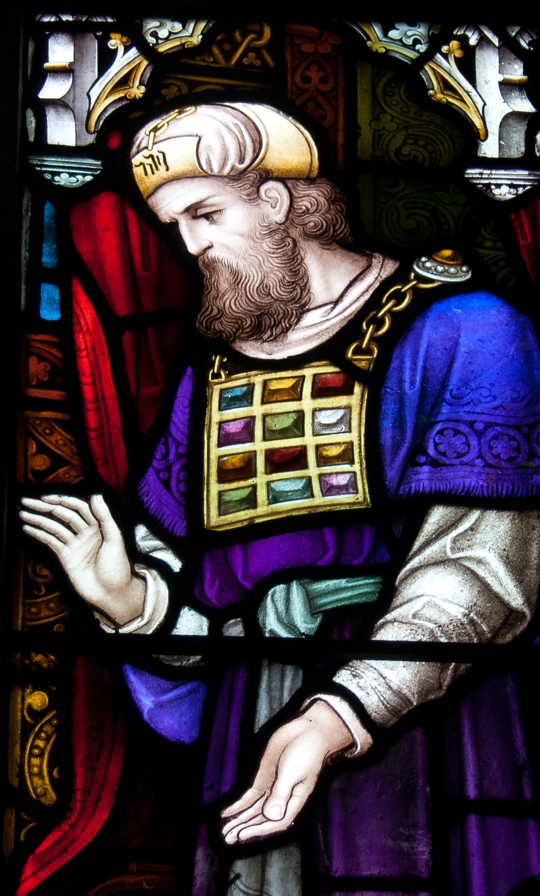 A church window in Ballymote, Ireland depicts the Kohen Gadol in his sacred vestments.