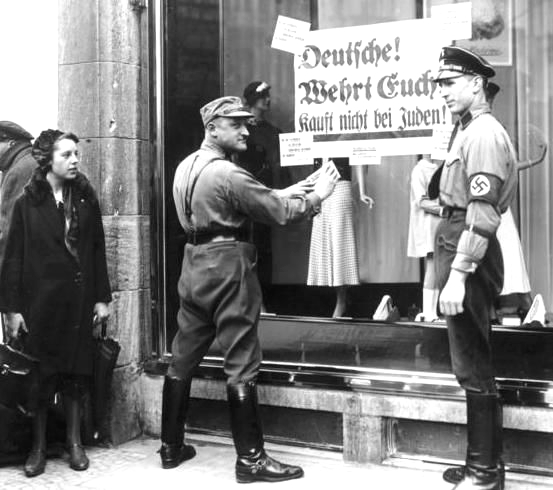 Bundesarchiv Bild-Sturmabteilung-Brownshirts