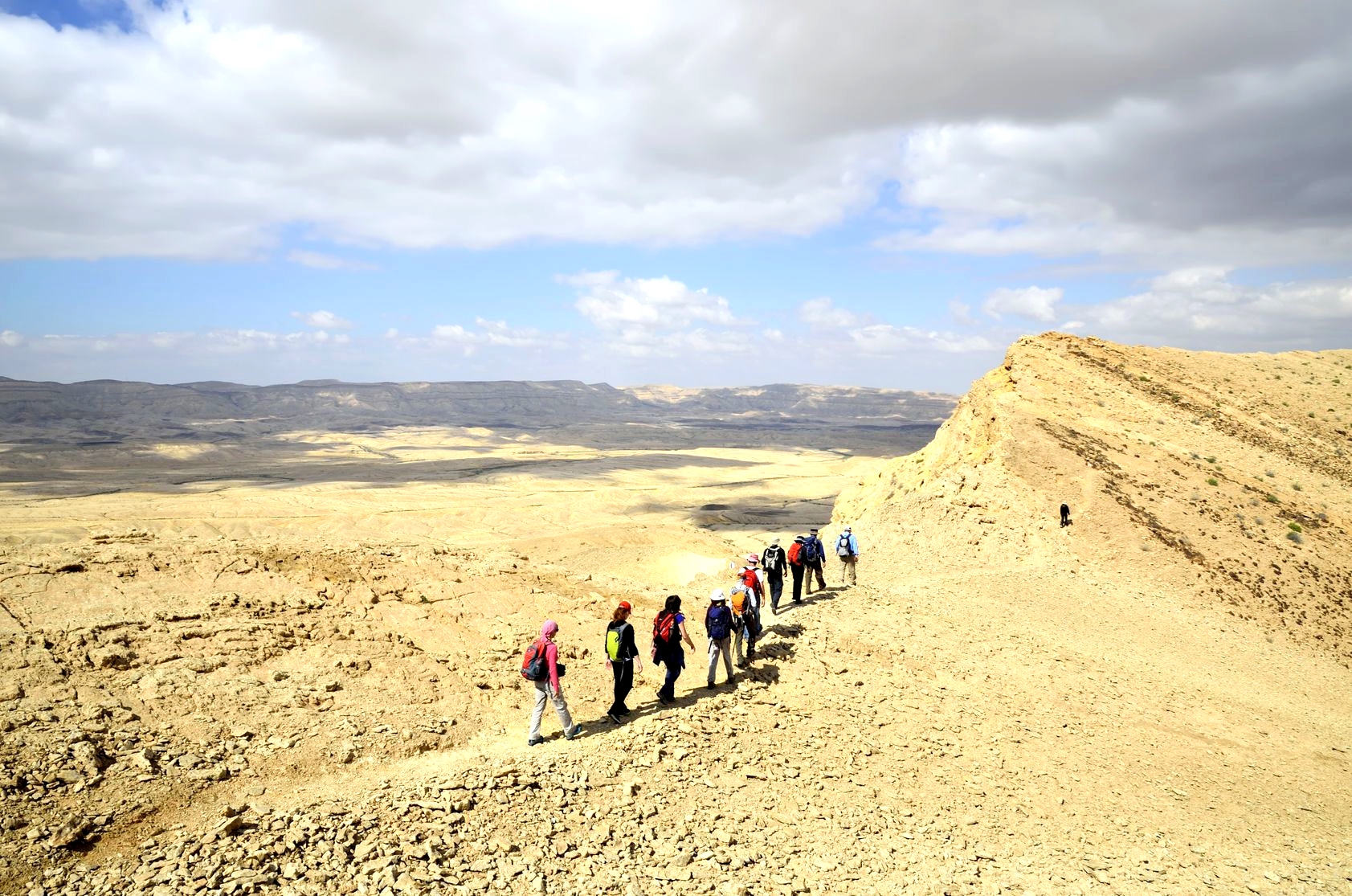 Israel-National-Trail-Big-Crater-edge-Negev-desert