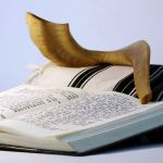 Bible-shofar-Tanakh-tallit