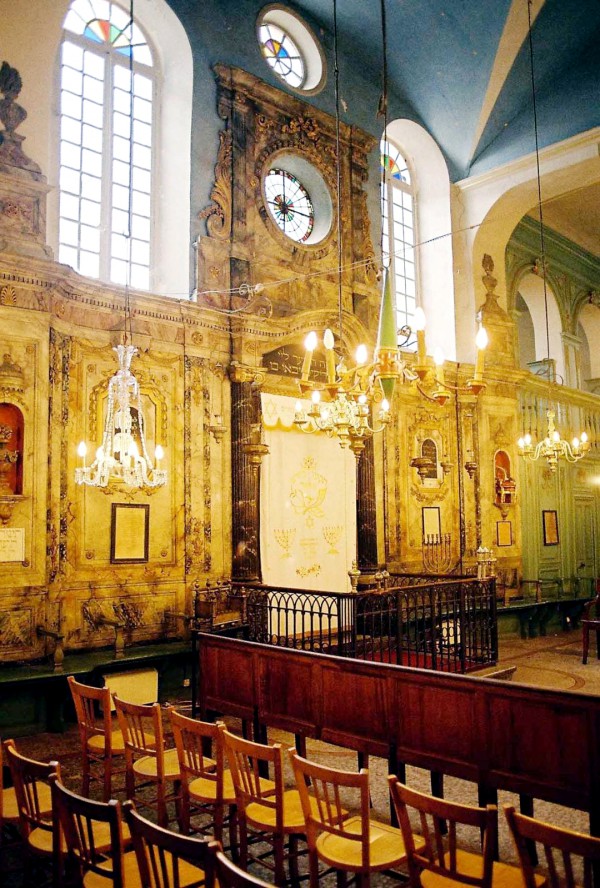 white parochet Torah Ark