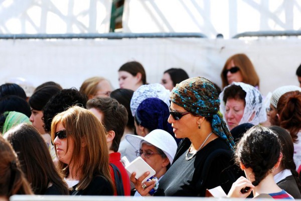 women-Western-Wall