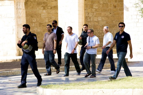 Jewish Temple Mount Police Escort Security