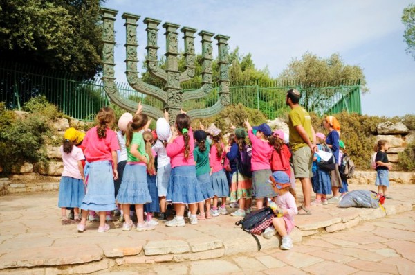 knesset-children-menorah-education-bronze