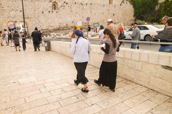 Orthodox women mother daughter Jerusalem