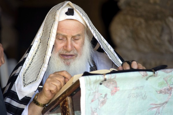 prayer-kotel-tallit-tefillin