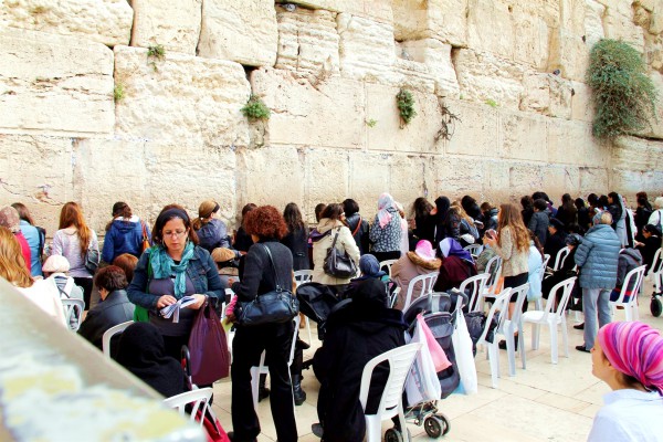 prayer-Jerusalem-women's section-Wall