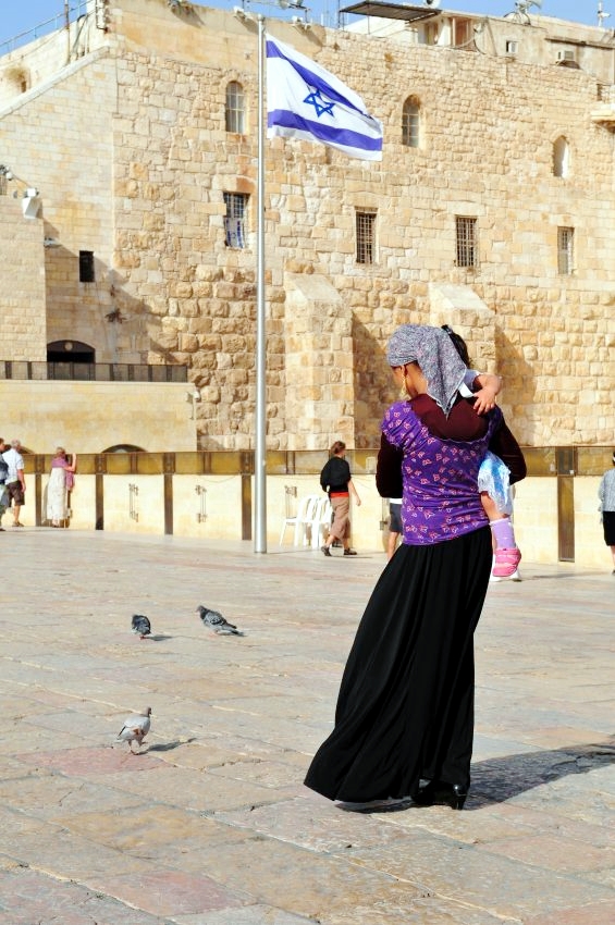 Jewish mother-child-Jerusalem-Promenade-Kotel