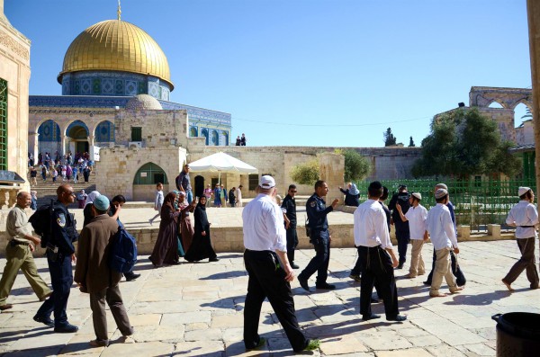 Temple Mount-police-Jewish-Christian-Muslim