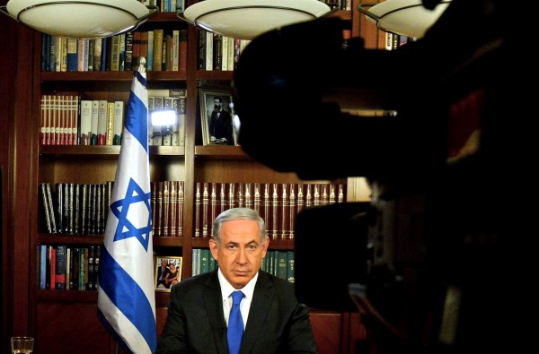 Israeli Prime Minister Benjamin Netanyahu is interviewed by the American press.  (GPO photo by Haim Zach)