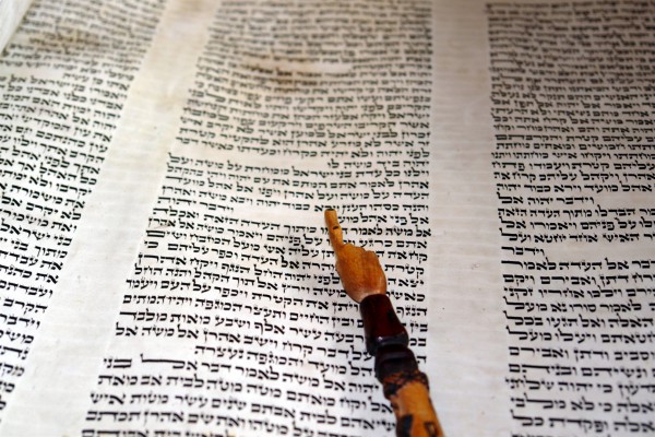 Torah and yad (Torah pointer) (Photo by Alexander Smolianitski)