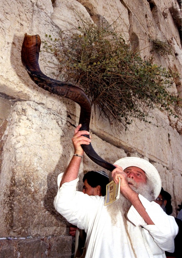 Western-Wailing-Wall-Jerusalem- shofar-High Holidays