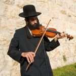 Fiddler-Chasidim-Israel-Jewish musician