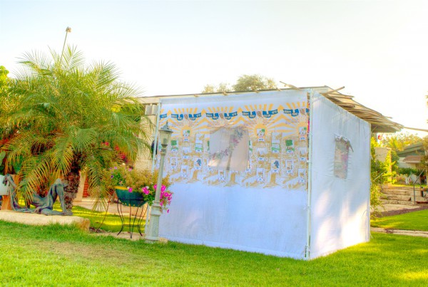 Fabric sukkah (Go Israel photo by Dana Friedlander)